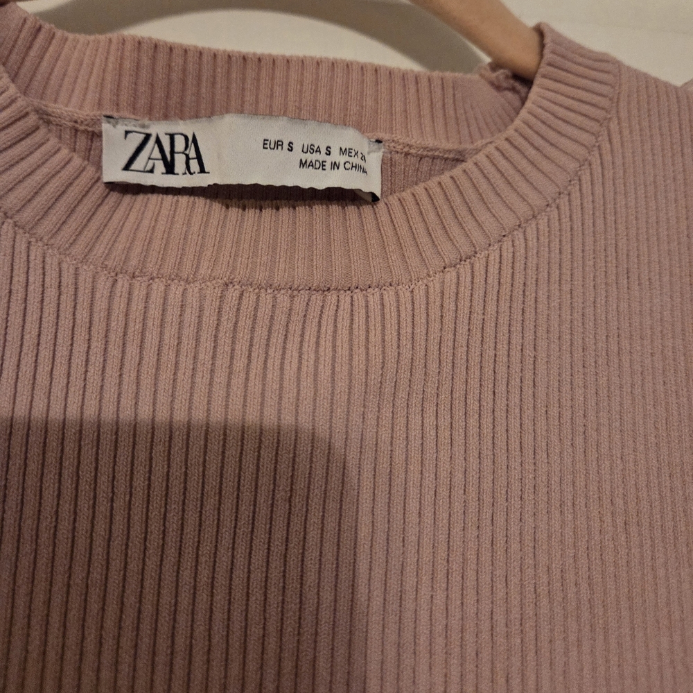 Beautiful Pink Ribbed Blouse Small - Picture 4 of 5
